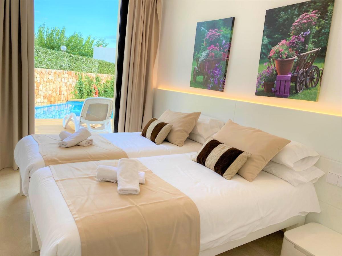Villa Lucia Cala'N Blanes  Eksteriør billede