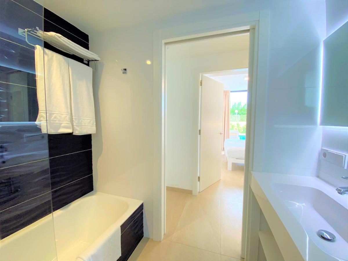 Villa Lucia Cala'N Blanes  Eksteriør billede